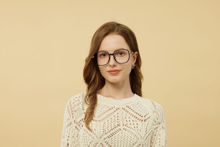 glassesshop-9QtUSOLaXMc-unsplash
